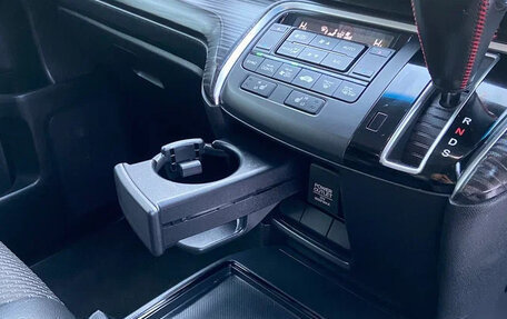 Honda Stepwgn IV, 2017 год, 1 590 000 рублей, 11 фотография