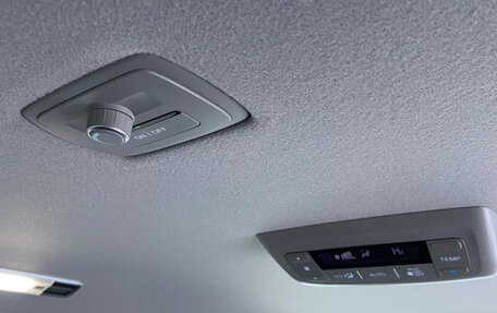 Honda Stepwgn IV, 2017 год, 1 590 000 рублей, 12 фотография