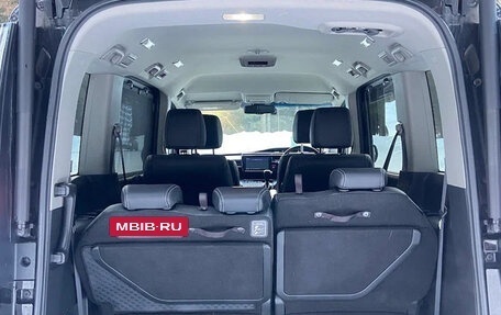 Honda Stepwgn IV, 2017 год, 1 590 000 рублей, 14 фотография