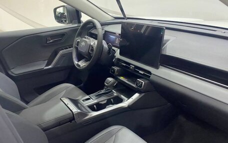 Toyota RAV4, 2025 год, 4 849 000 рублей, 10 фотография