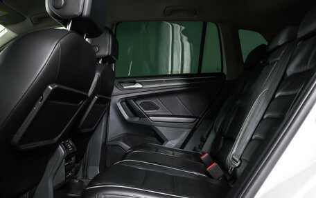 Volkswagen Tiguan II, 2020 год, 2 419 000 рублей, 12 фотография