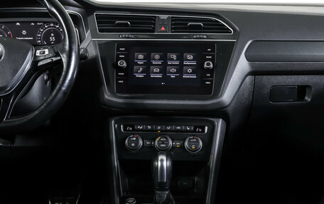 Volkswagen Tiguan II, 2020 год, 2 419 000 рублей, 14 фотография