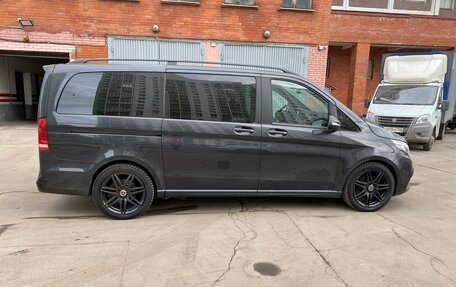 Mercedes-Benz V-Класс, 2022 год, 9 000 000 рублей, 3 фотография