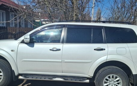 Mitsubishi Pajero Sport II рестайлинг, 2015 год, 1 980 000 рублей, 4 фотография