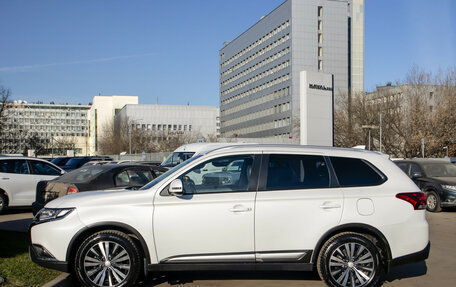 Mitsubishi Outlander III рестайлинг 3, 2021 год, 2 848 000 рублей, 6 фотография