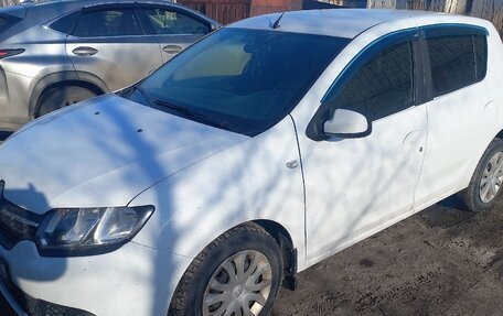 Renault Sandero II рестайлинг, 2016 год, 700 000 рублей, 2 фотография