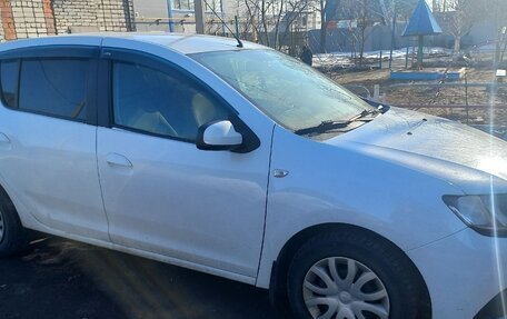 Renault Sandero II рестайлинг, 2016 год, 700 000 рублей, 3 фотография