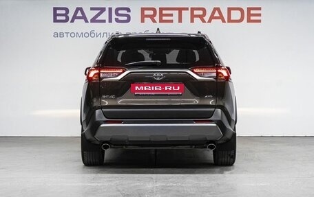 Toyota RAV4, 2021 год, 3 900 000 рублей, 7 фотография