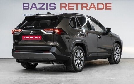 Toyota RAV4, 2021 год, 3 900 000 рублей, 6 фотография
