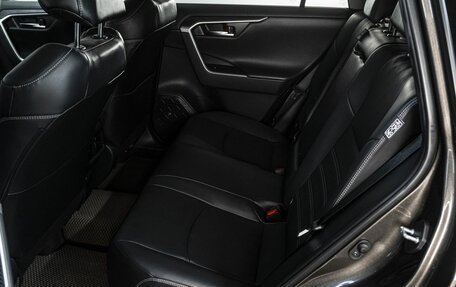 Toyota RAV4, 2021 год, 3 900 000 рублей, 15 фотография