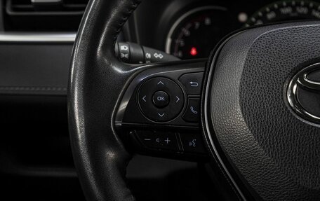 Toyota RAV4, 2021 год, 3 900 000 рублей, 21 фотография