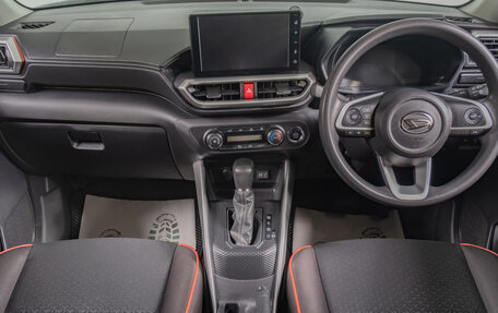 Daihatsu Rocky, 2021 год, 1 749 000 рублей, 9 фотография