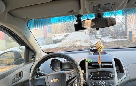 Chevrolet Aveo III, 2014 год, 980 000 рублей, 9 фотография