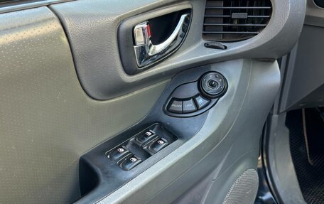 Hyundai Santa Fe III рестайлинг, 2004 год, 530 000 рублей, 5 фотография