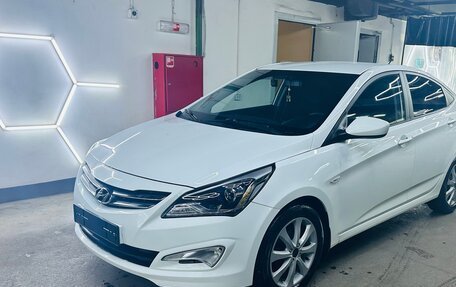 Hyundai Solaris II рестайлинг, 2016 год, 1 055 000 рублей, 12 фотография