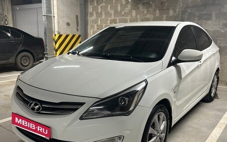 Hyundai Solaris II рестайлинг, 2016 год, 1 055 000 рублей, 5 фотография