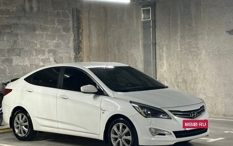 Hyundai Solaris II рестайлинг, 2016 год, 1 055 000 рублей, 4 фотография