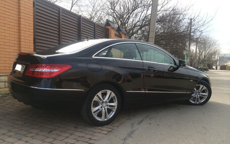 Mercedes-Benz E-Класс, 2012 год, 1 270 000 рублей, 4 фотография