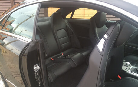 Mercedes-Benz E-Класс, 2012 год, 1 270 000 рублей, 10 фотография