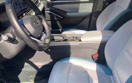 Geely Emgrand, 2023 год, 1 670 000 рублей, 6 фотография