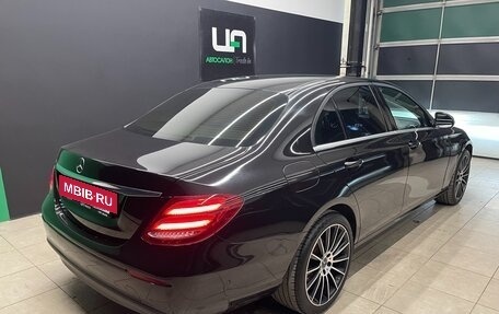 Mercedes-Benz E-Класс, 2016 год, 2 300 000 рублей, 6 фотография