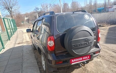 Chevrolet Niva I рестайлинг, 2012 год, 600 000 рублей, 3 фотография