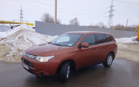 Mitsubishi Outlander III рестайлинг 3, 2012 год, 1 250 000 рублей, 2 фотография