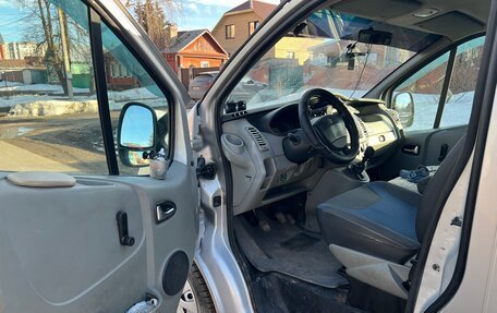Renault Trafic, 2011 год, 1 550 000 рублей, 7 фотография