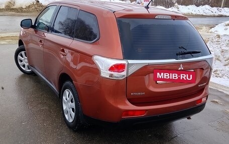 Mitsubishi Outlander III рестайлинг 3, 2012 год, 1 250 000 рублей, 4 фотография