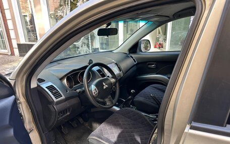 Mitsubishi Outlander III рестайлинг 3, 2008 год, 830 000 рублей, 29 фотография