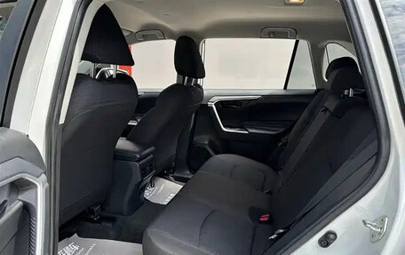 Toyota RAV4, 2021 год, 2 267 000 рублей, 13 фотография