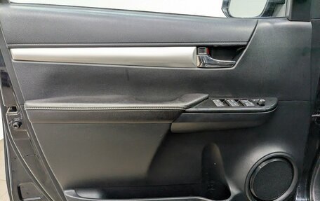 Toyota Hilux VIII, 2017 год, 3 500 000 рублей, 8 фотография