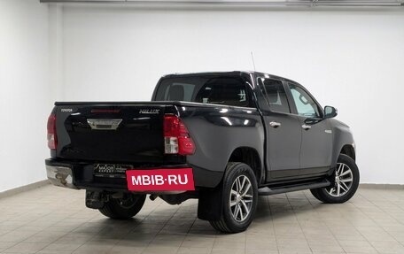 Toyota Hilux VIII, 2017 год, 3 500 000 рублей, 2 фотография