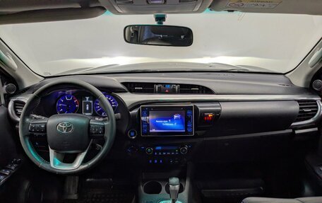 Toyota Hilux VIII, 2017 год, 3 500 000 рублей, 18 фотография