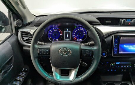 Toyota Hilux VIII, 2017 год, 3 500 000 рублей, 20 фотография