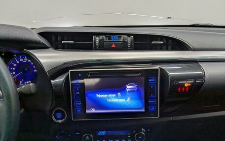 Toyota Hilux VIII, 2017 год, 3 500 000 рублей, 19 фотография