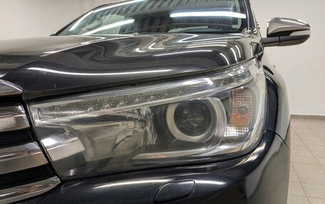 Toyota Hilux VIII, 2017 год, 3 500 000 рублей, 25 фотография