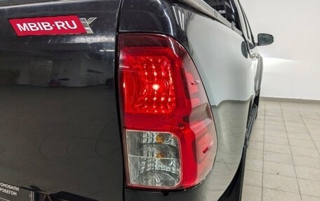 Toyota Hilux VIII, 2017 год, 3 500 000 рублей, 21 фотография