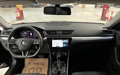 Skoda Superb III рестайлинг, 2021 год, 1 569 000 рублей, 7 фотография