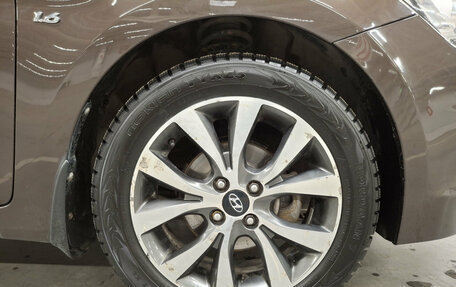 Hyundai Solaris II рестайлинг, 2015 год, 1 170 000 рублей, 18 фотография