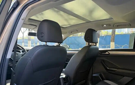 Volkswagen T-Roc I, 2022 год, 1 437 000 рублей, 12 фотография