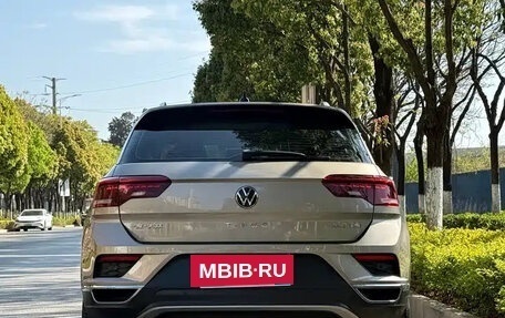 Volkswagen T-Roc I, 2022 год, 1 437 000 рублей, 5 фотография