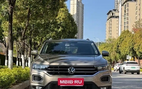 Volkswagen T-Roc I, 2022 год, 1 437 000 рублей, 8 фотография