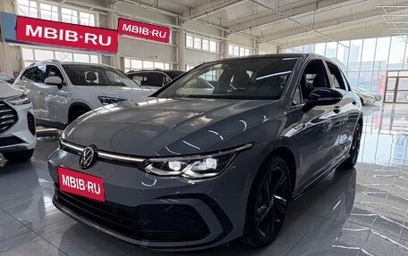 Volkswagen Golf VIII, 2022 год, 1 944 000 рублей, 1 фотография