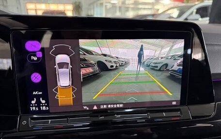 Volkswagen Golf VIII, 2022 год, 1 944 000 рублей, 10 фотография