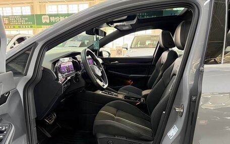 Volkswagen Golf VIII, 2022 год, 1 944 000 рублей, 4 фотография