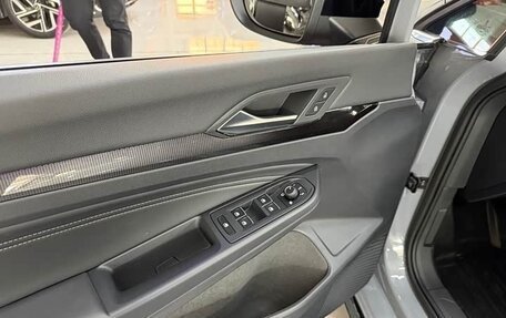 Volkswagen Golf VIII, 2022 год, 1 944 000 рублей, 11 фотография