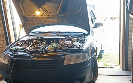 Volkswagen Passat B5+ рестайлинг, 2001 год, 210 000 рублей, 2 фотография