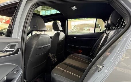 Volkswagen Golf VIII, 2022 год, 1 944 000 рублей, 17 фотография