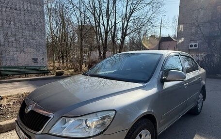 Skoda Octavia, 2010 год, 650 000 рублей, 2 фотография